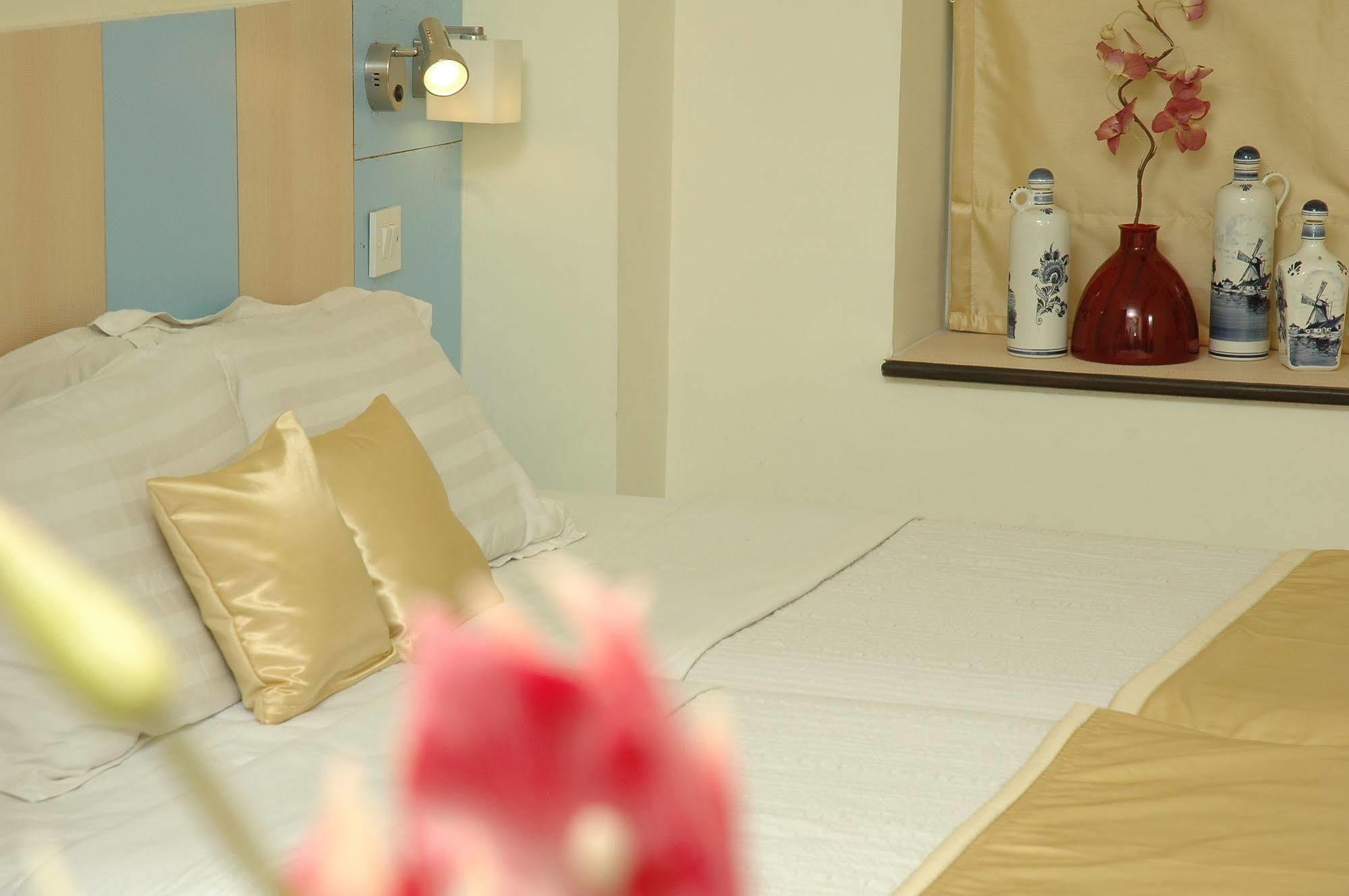 Hotel Istay Infantry Road
