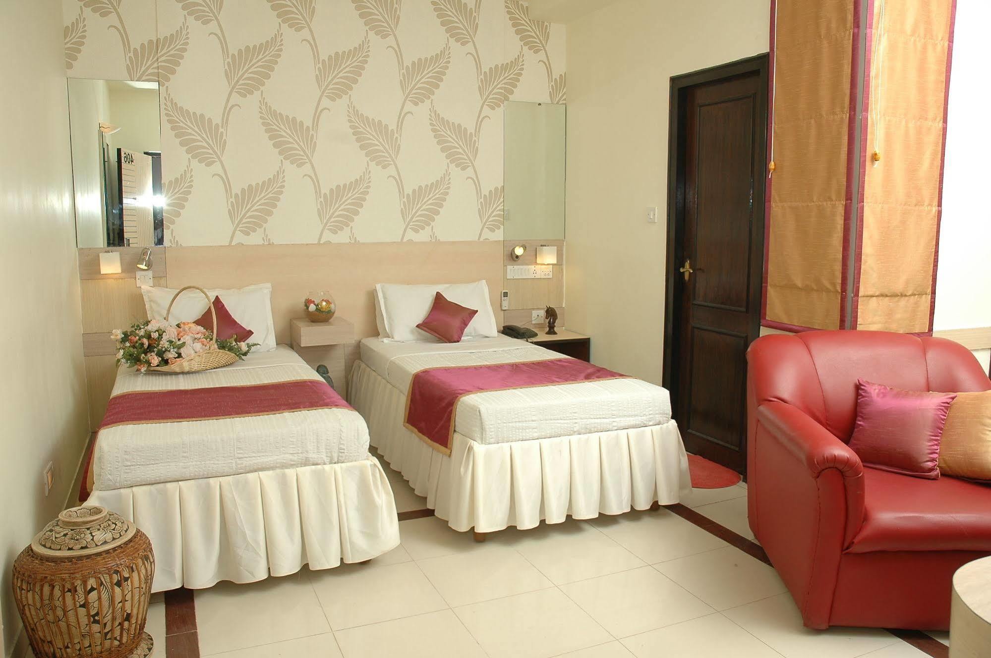 Istay Infantry Road Hotel 3*