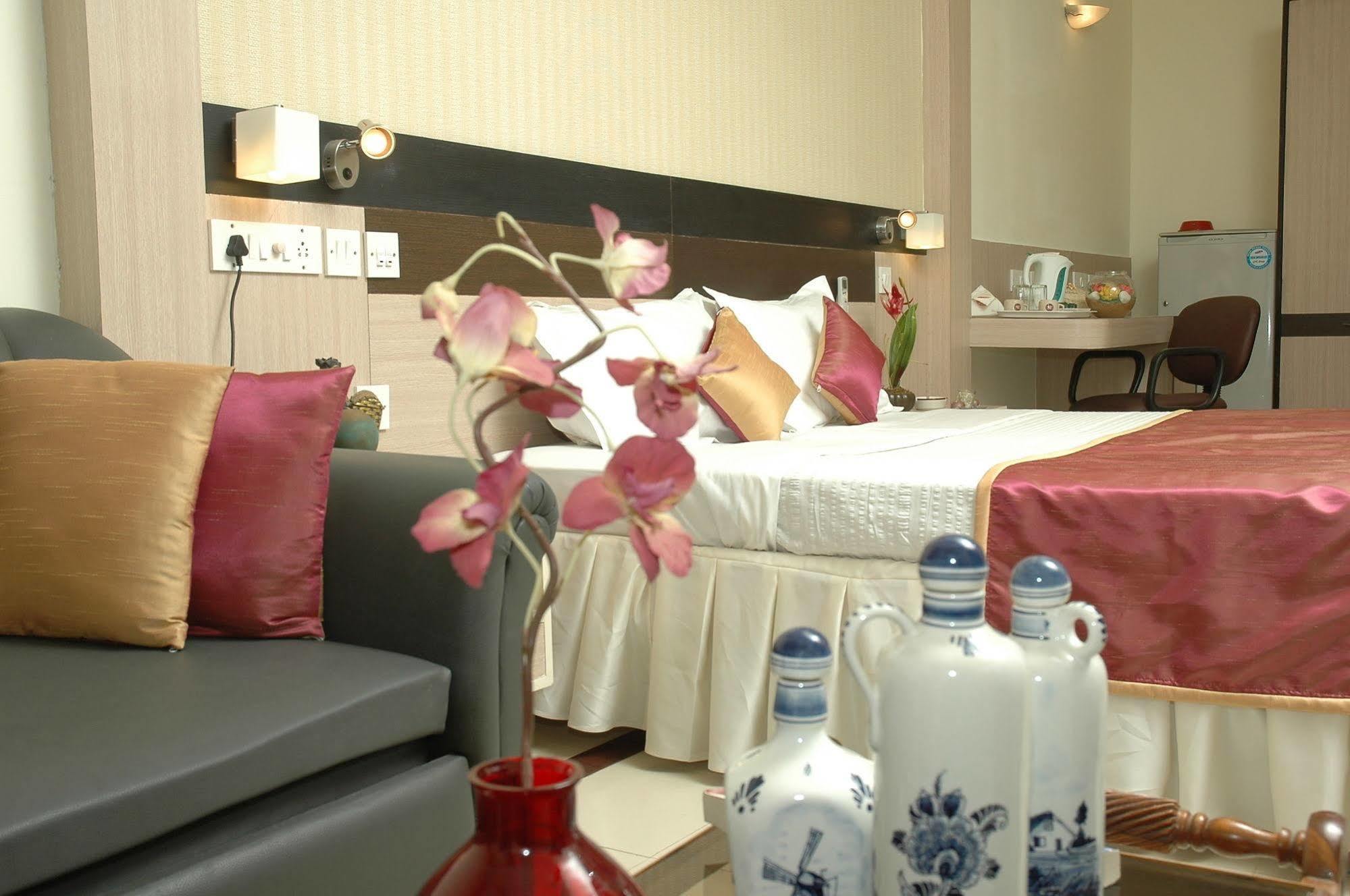 Hotel Istay Infantry Road