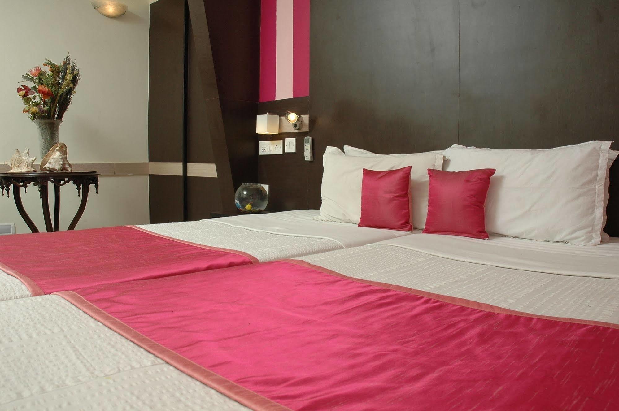 Hotel Istay Infantry Road 3*