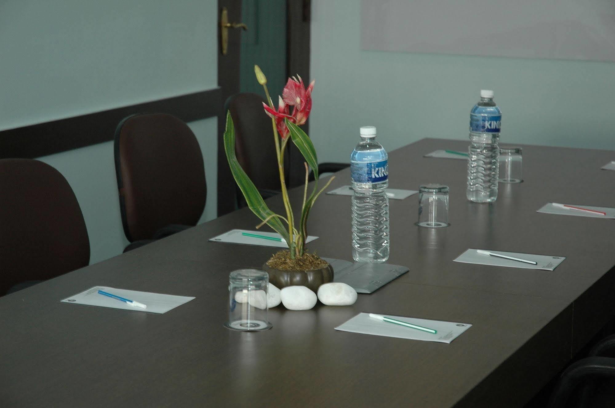 Istay Infantry Road Bangalore