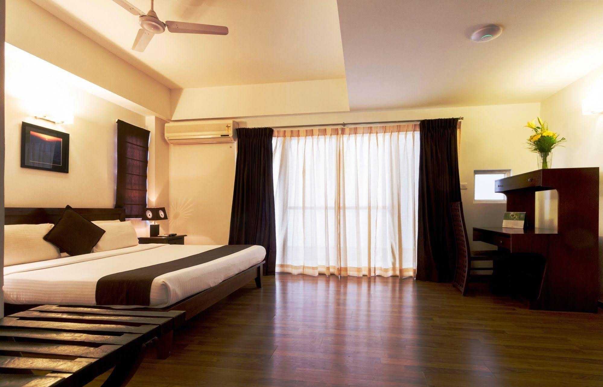 Maple Suites, Serviced Apartment *