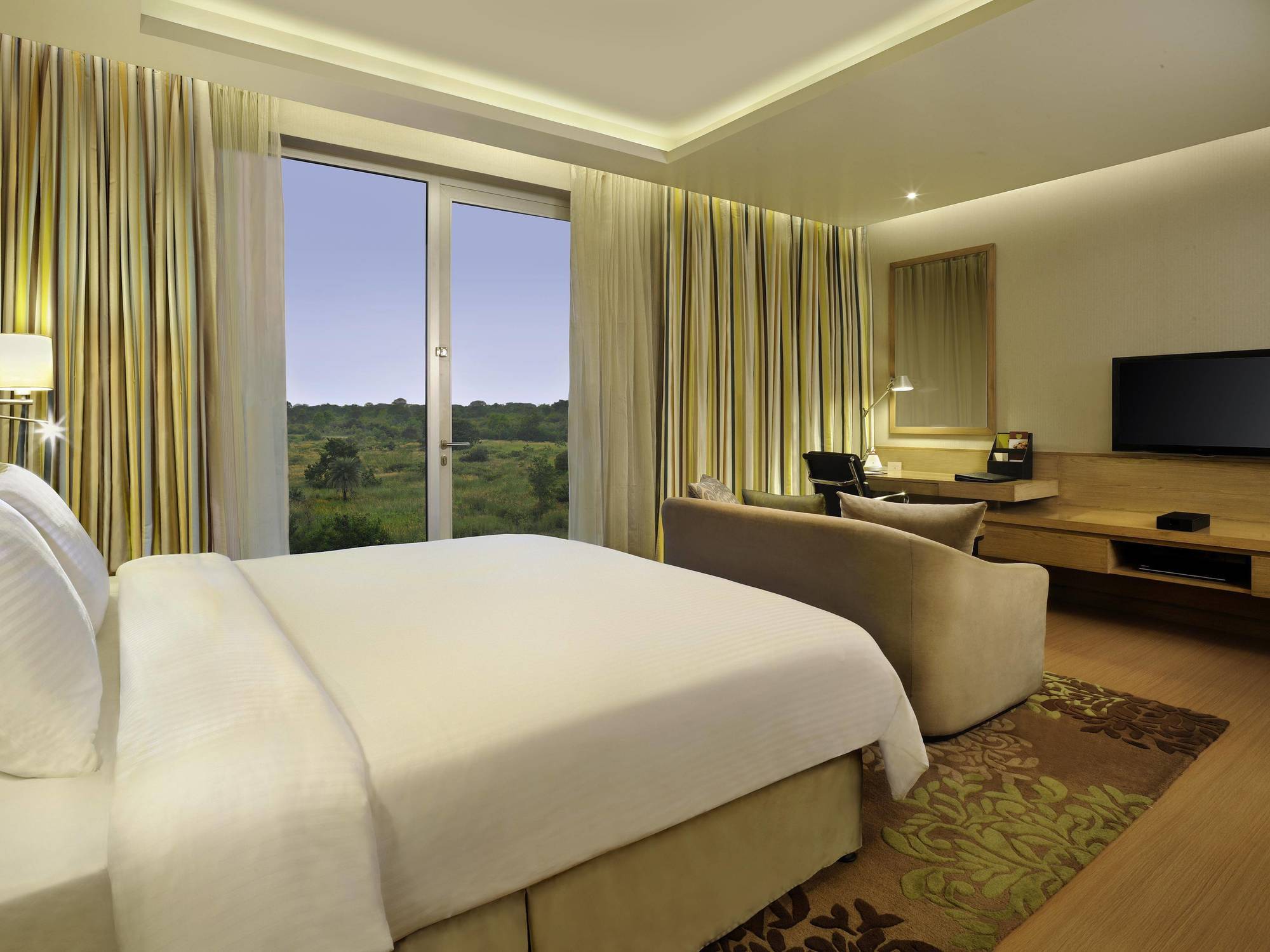 Doubletree By Hilton Outer Ring Road 5* Bangalore