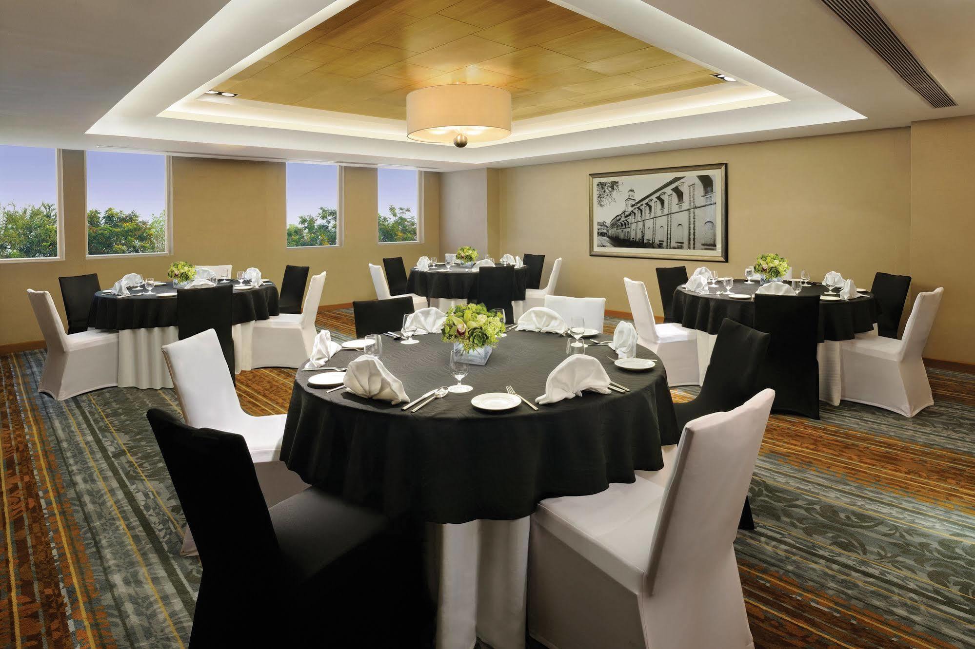 Hotel Doubletree By Hilton Outer Ring Road 5*