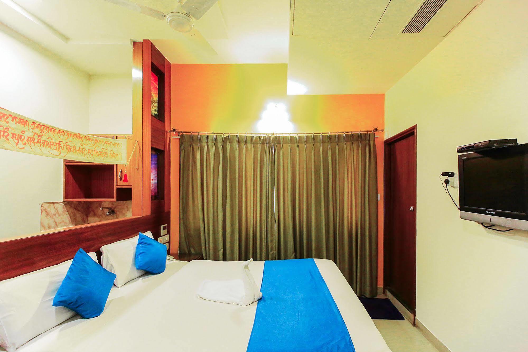Treebo Trip Cynosure Suites Bed & Breakfast