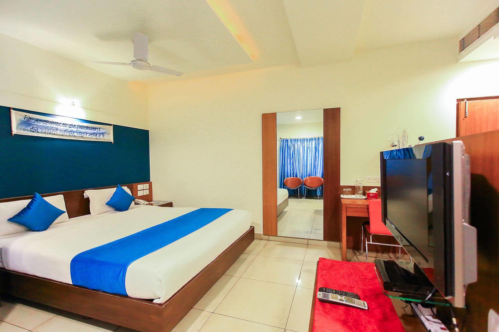 Bed & Breakfast Treebo Trip Cynosure Suites
