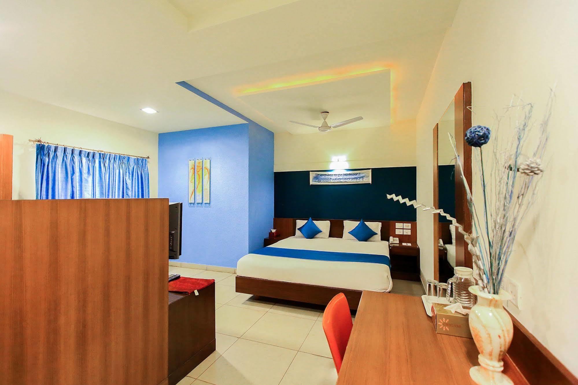 Treebo Trip Cynosure Suites Bed & Breakfast