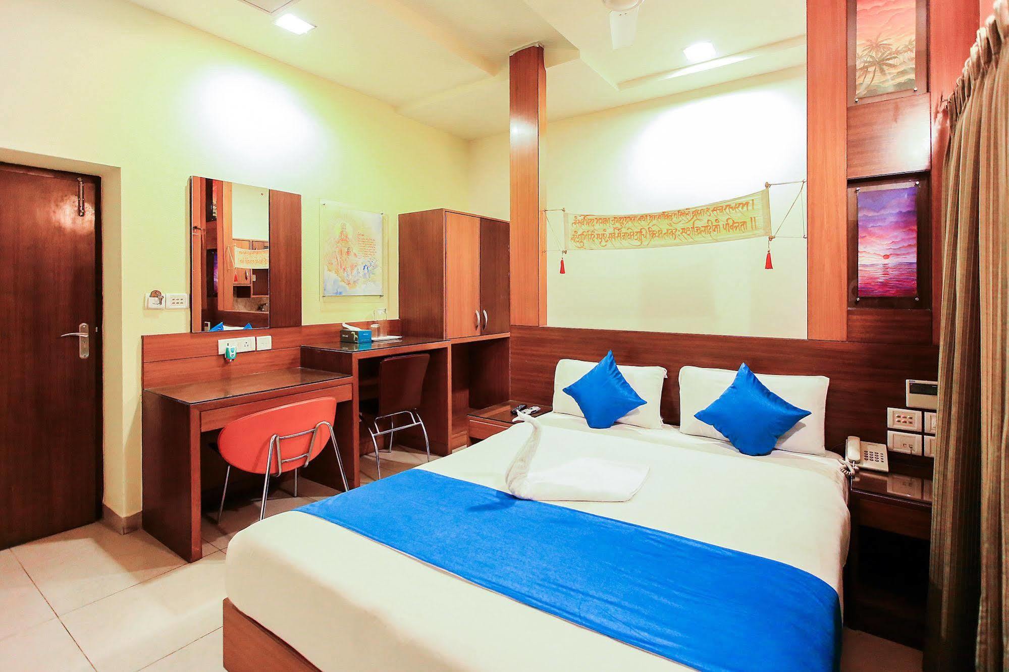 Treebo Trip Cynosure Suites 3*