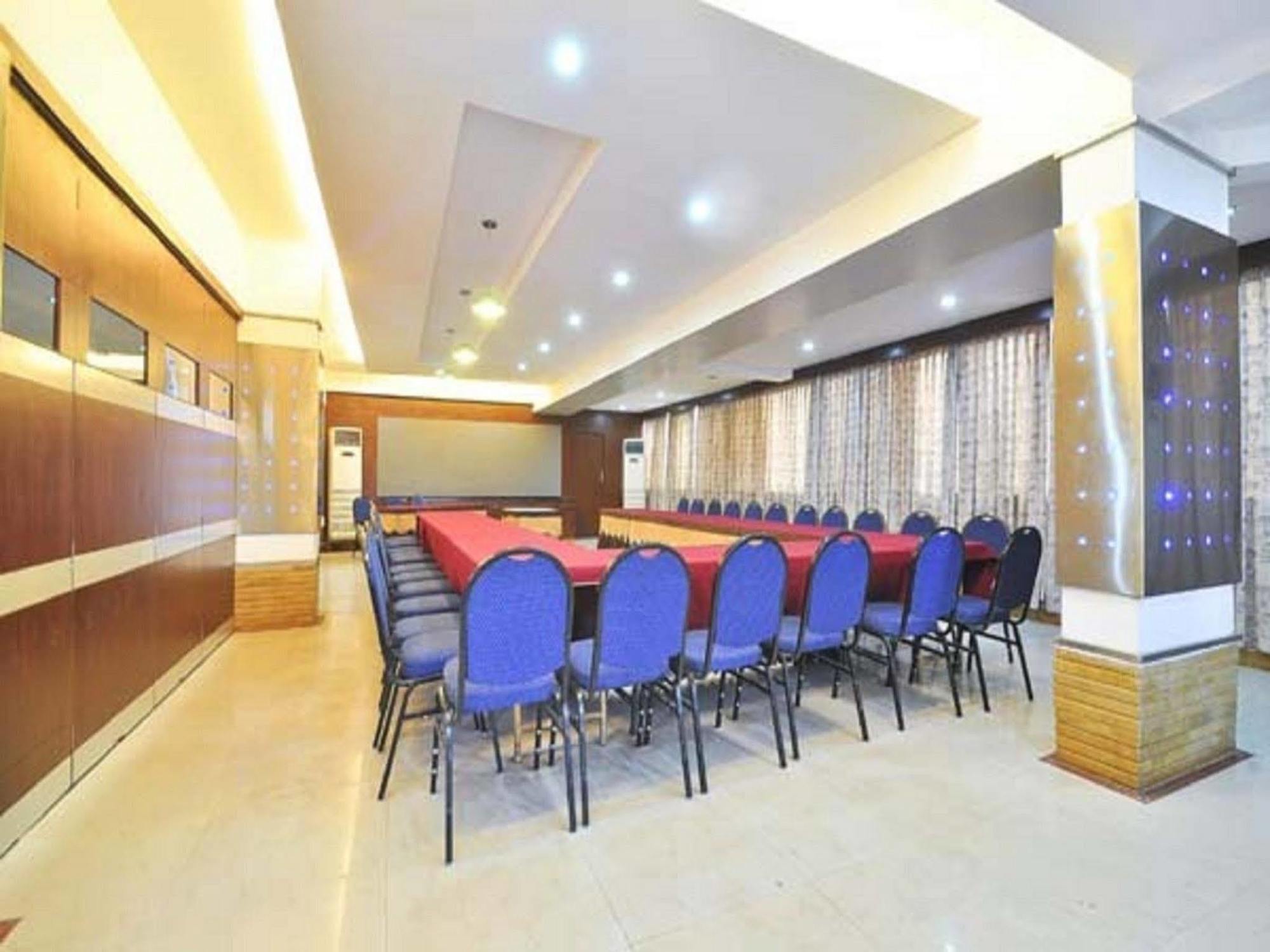 Vt Paradise 2* Bangalore