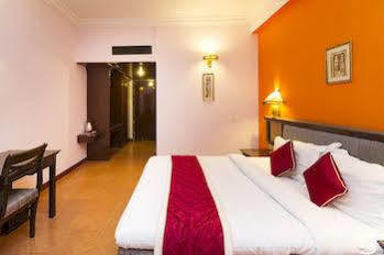 Hotel Golden Gates Bangalore