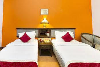 Golden Gates Hotel