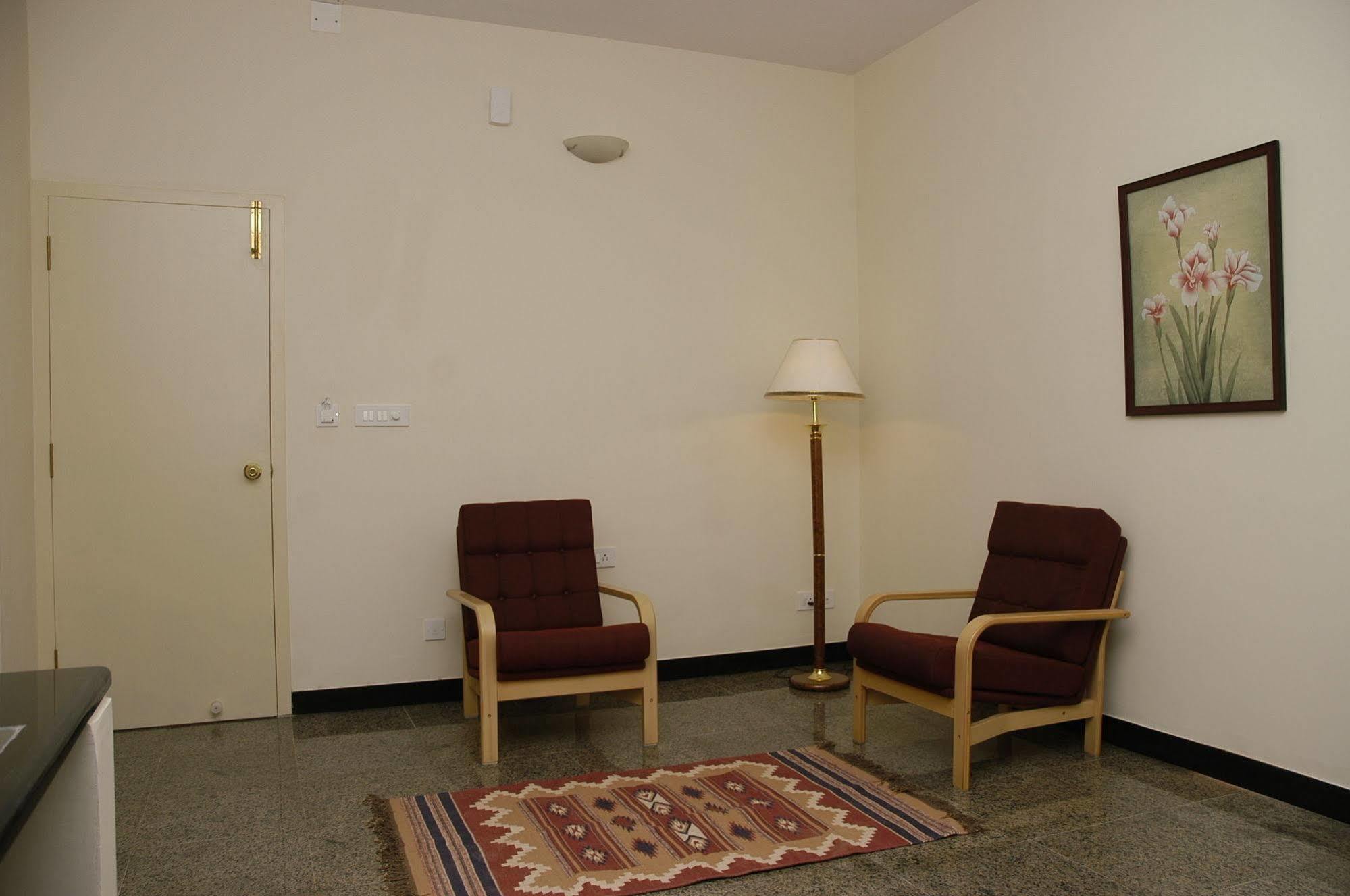Saiacs Convention Hotel 3*