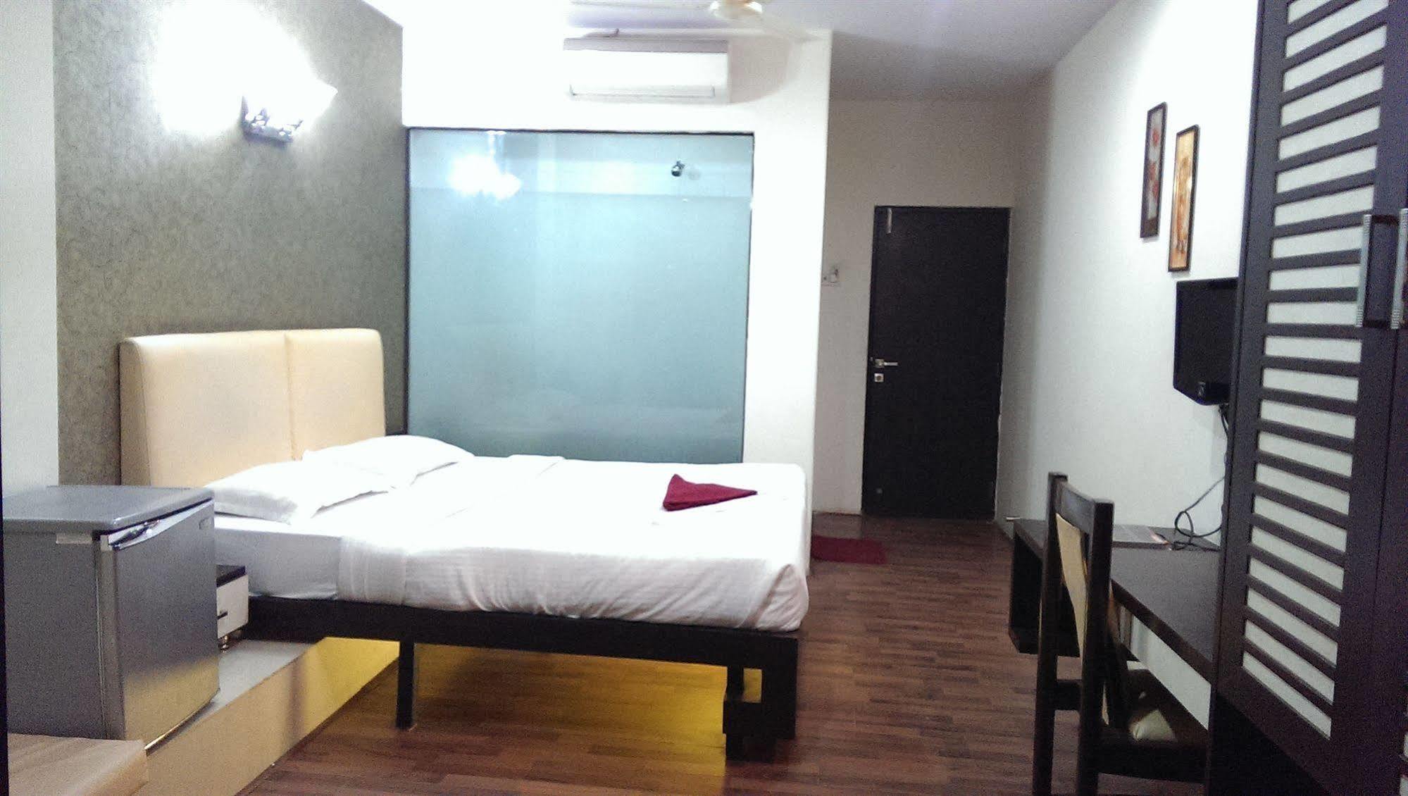 Hotel Enzo International 2*