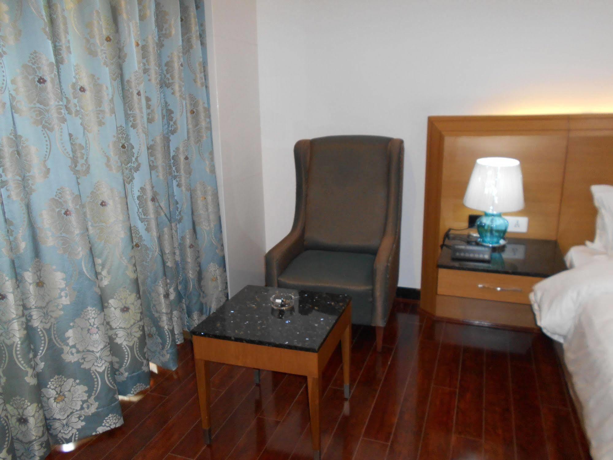 La Marvella, Hotel