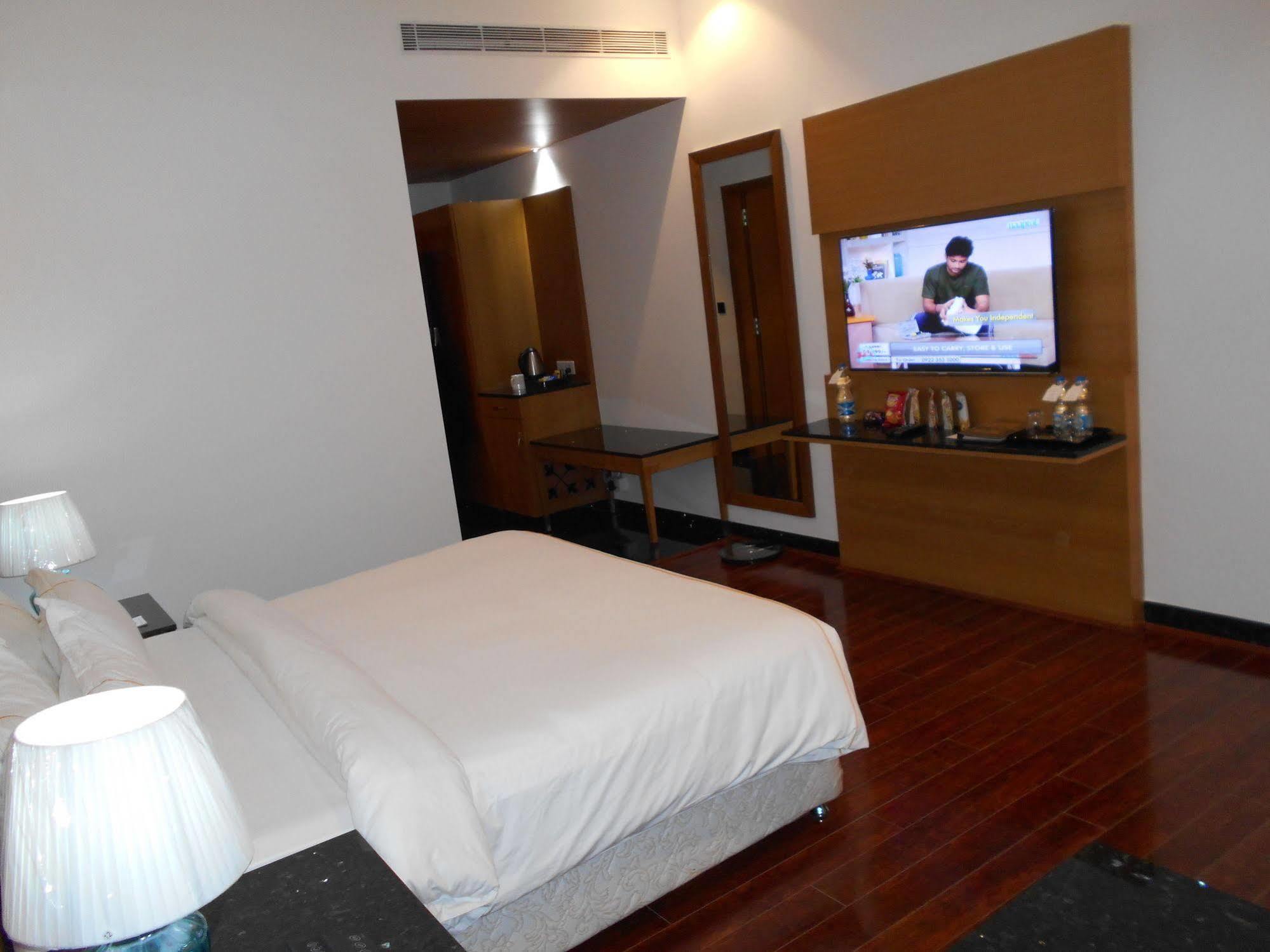 La Marvella, Hotel 5*