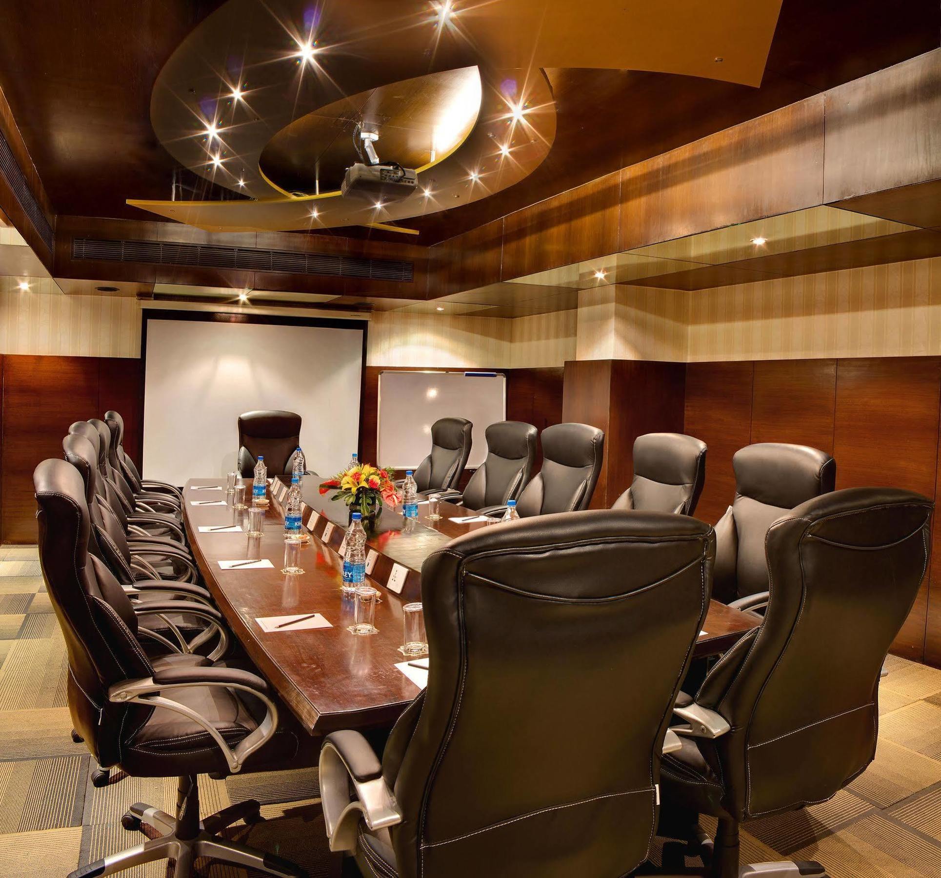 La Marvella, 5* Bangalore