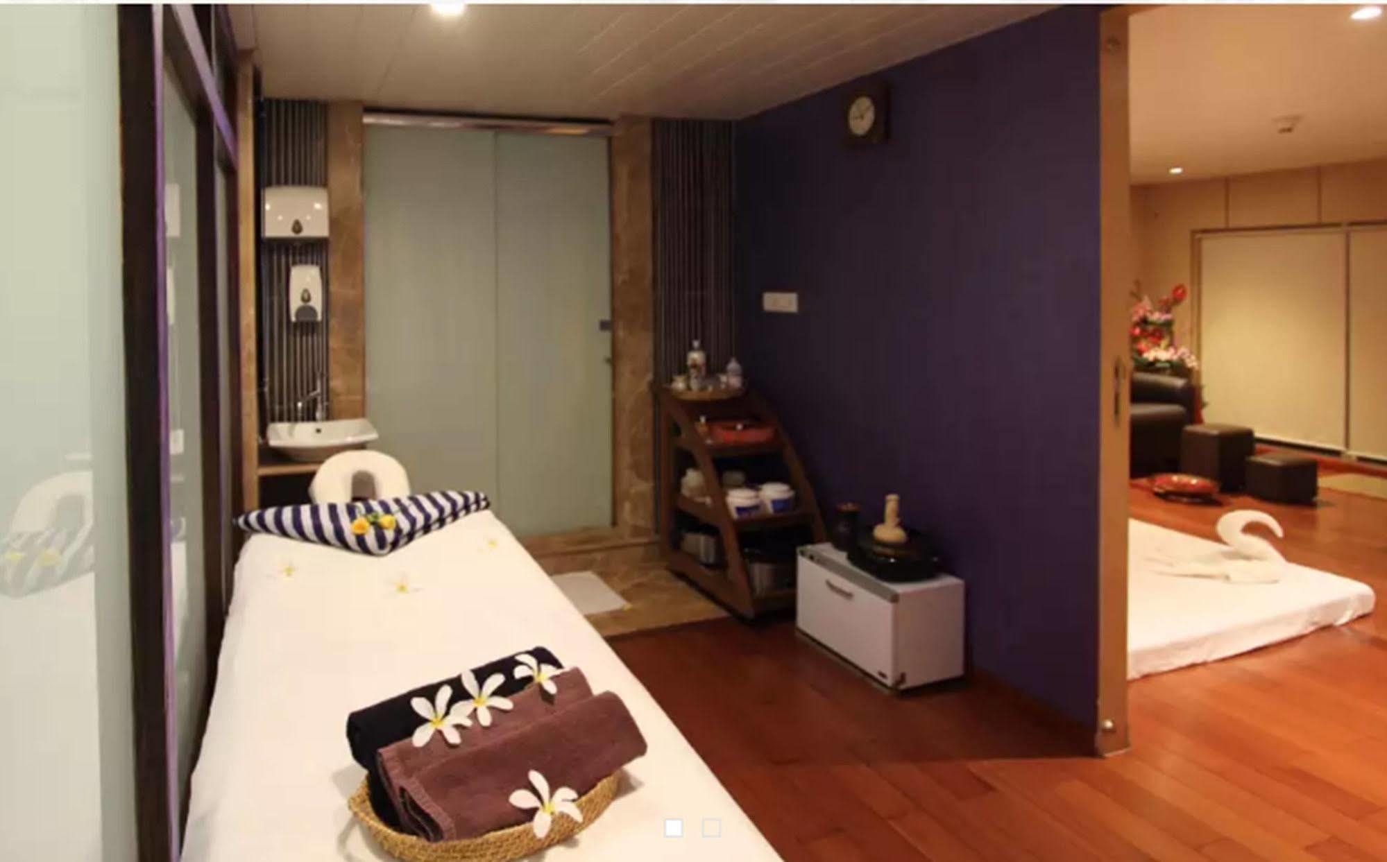 Hotel Iris The Business 4*