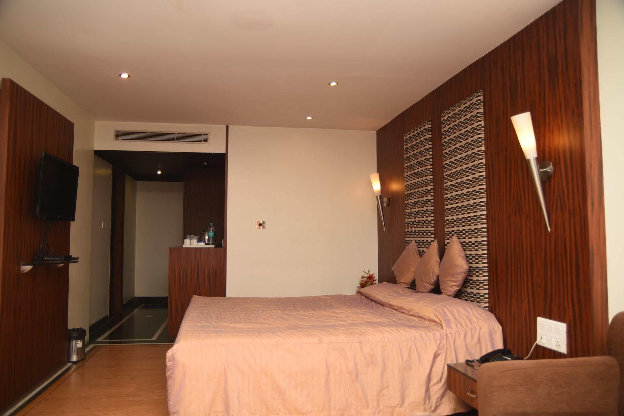 Maurya 3*