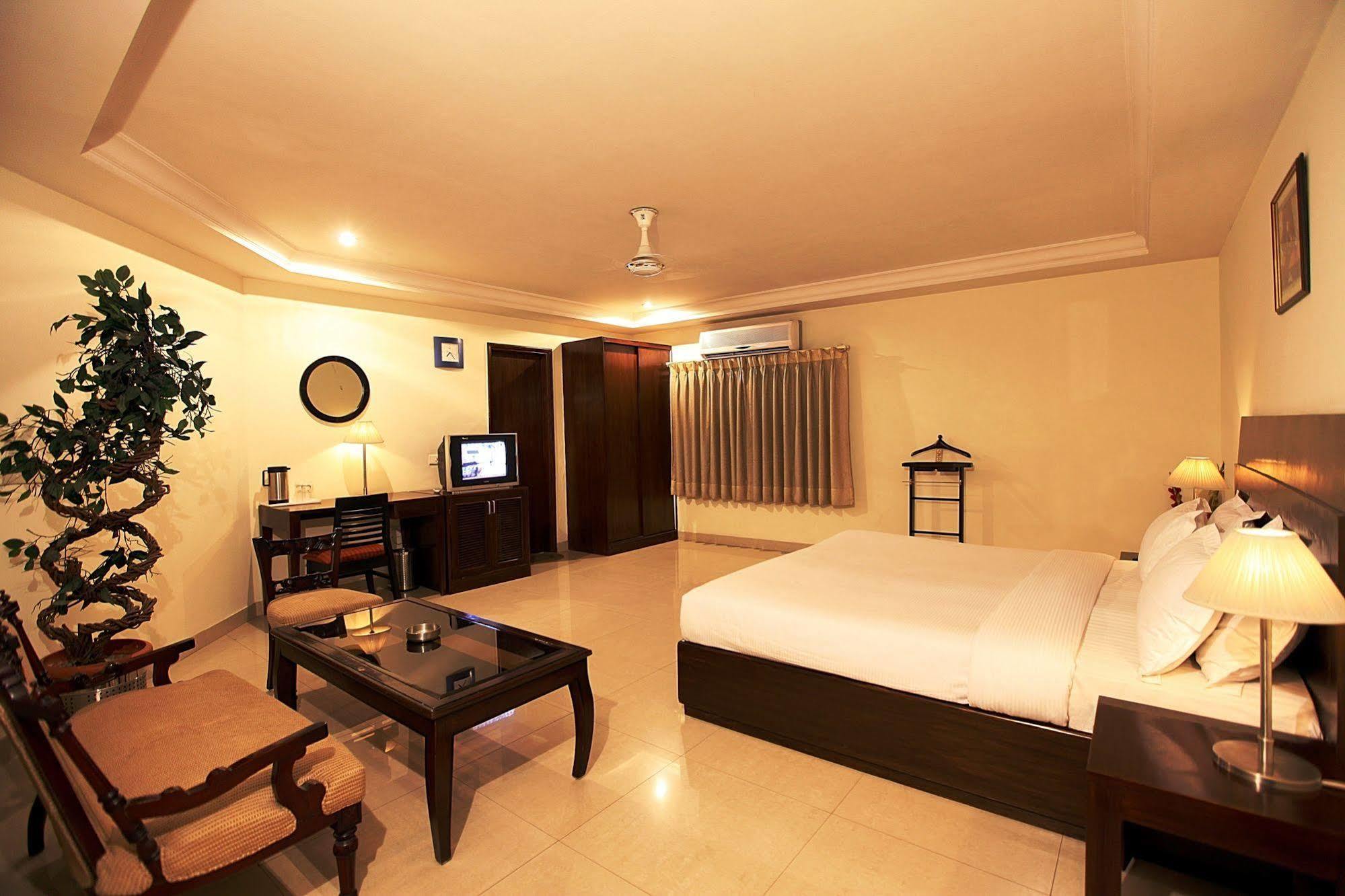 Hotel The Splendour Park Bangalore