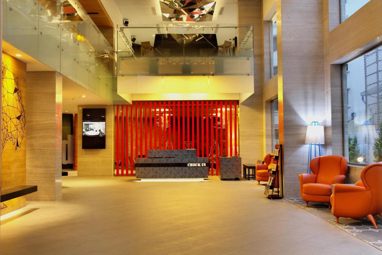Hotel Radisson Center Bangalore