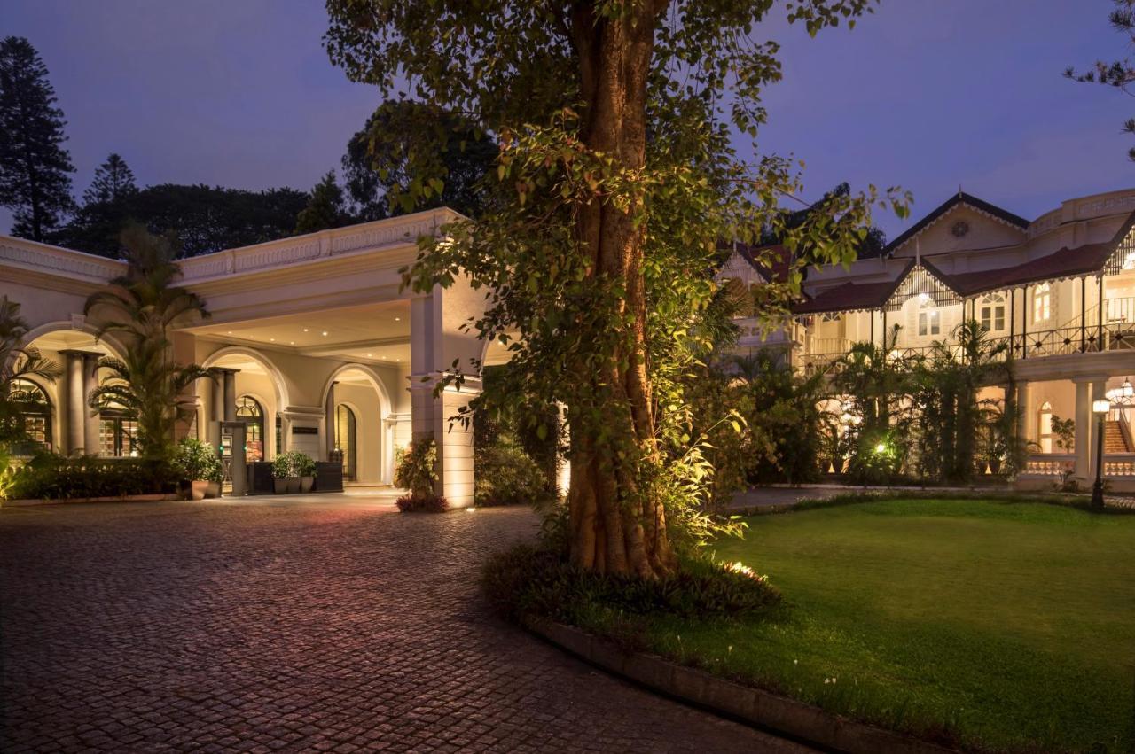 Resort Taj West End 5*