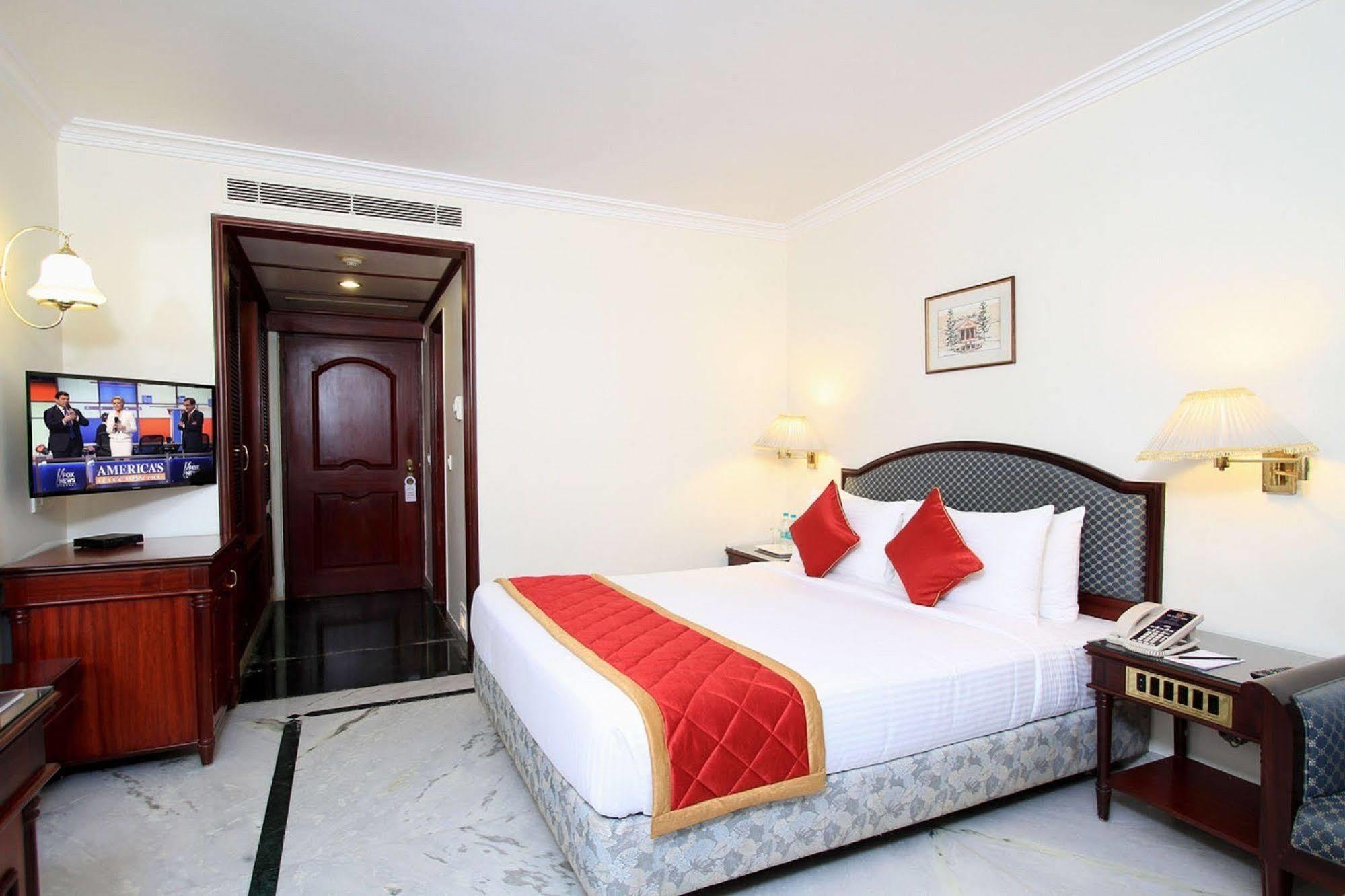 Hotel The Rialto 3*