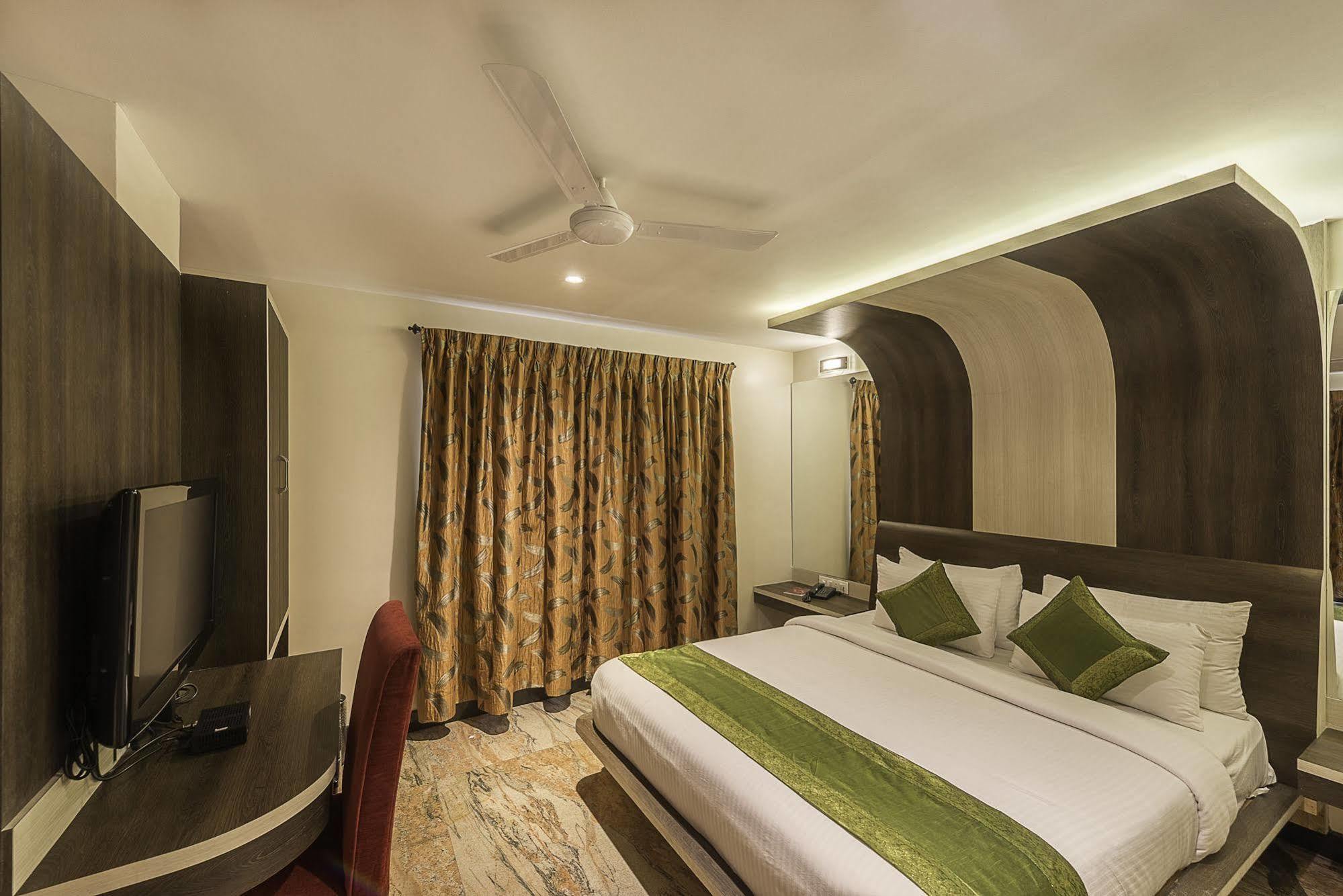 Hotel Cartier Biznotel