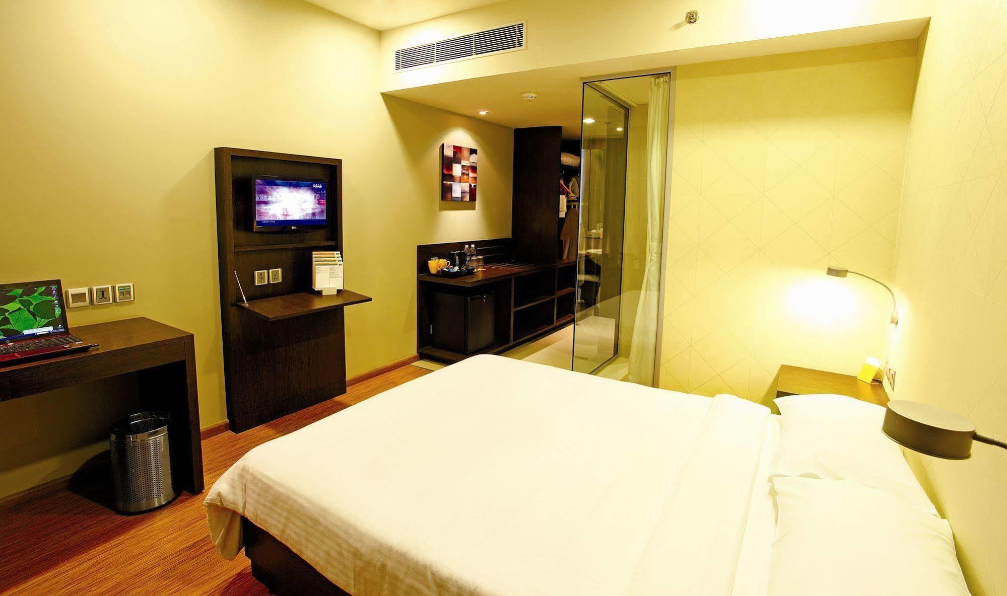 Keys Hosur Road Bangalore