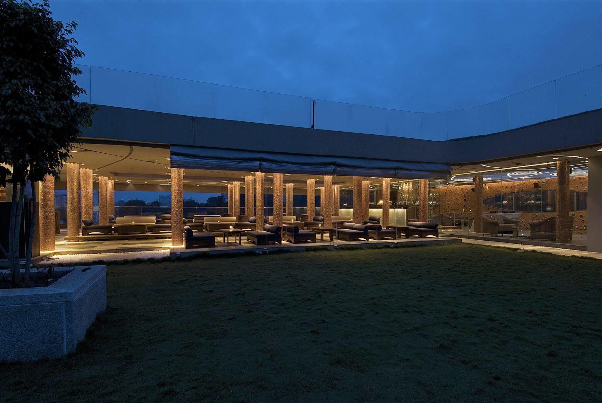 Hotel Vivanta Bengaluru, Whitefield