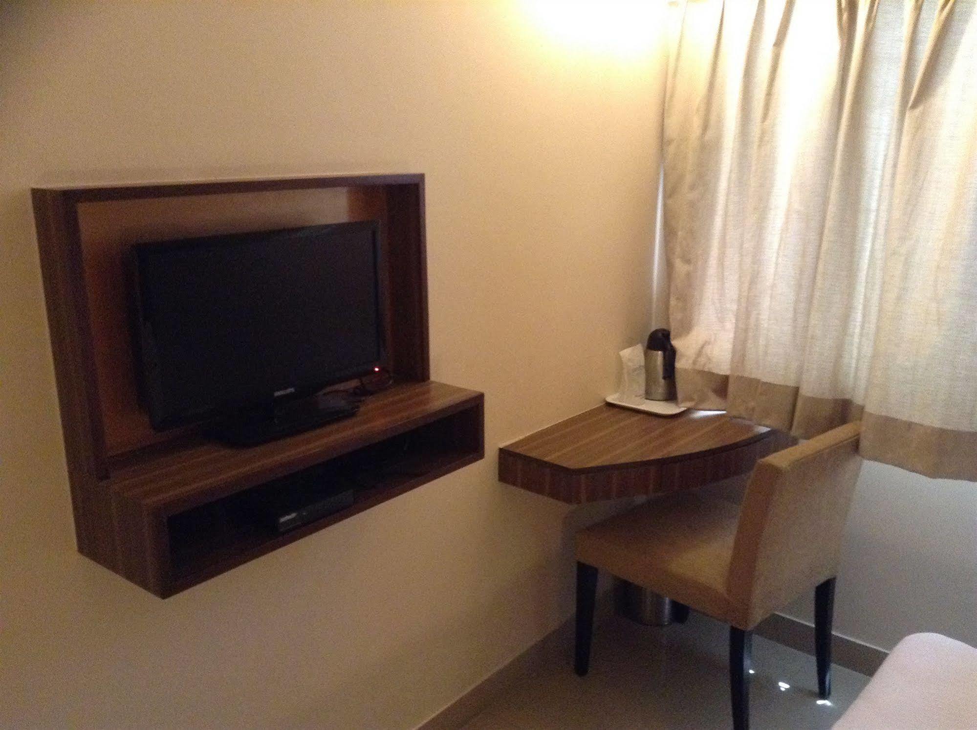 Hotel La Sara Comforts 3*