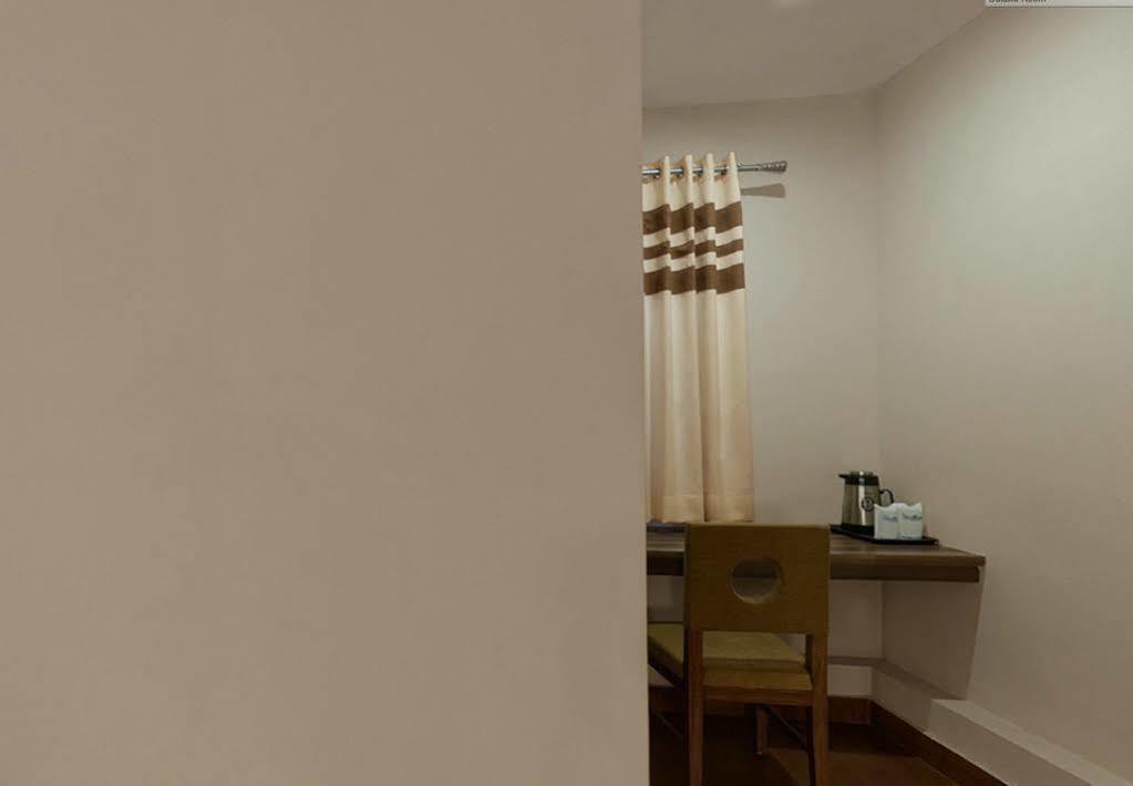 La Sara Comforts Hotel 3*