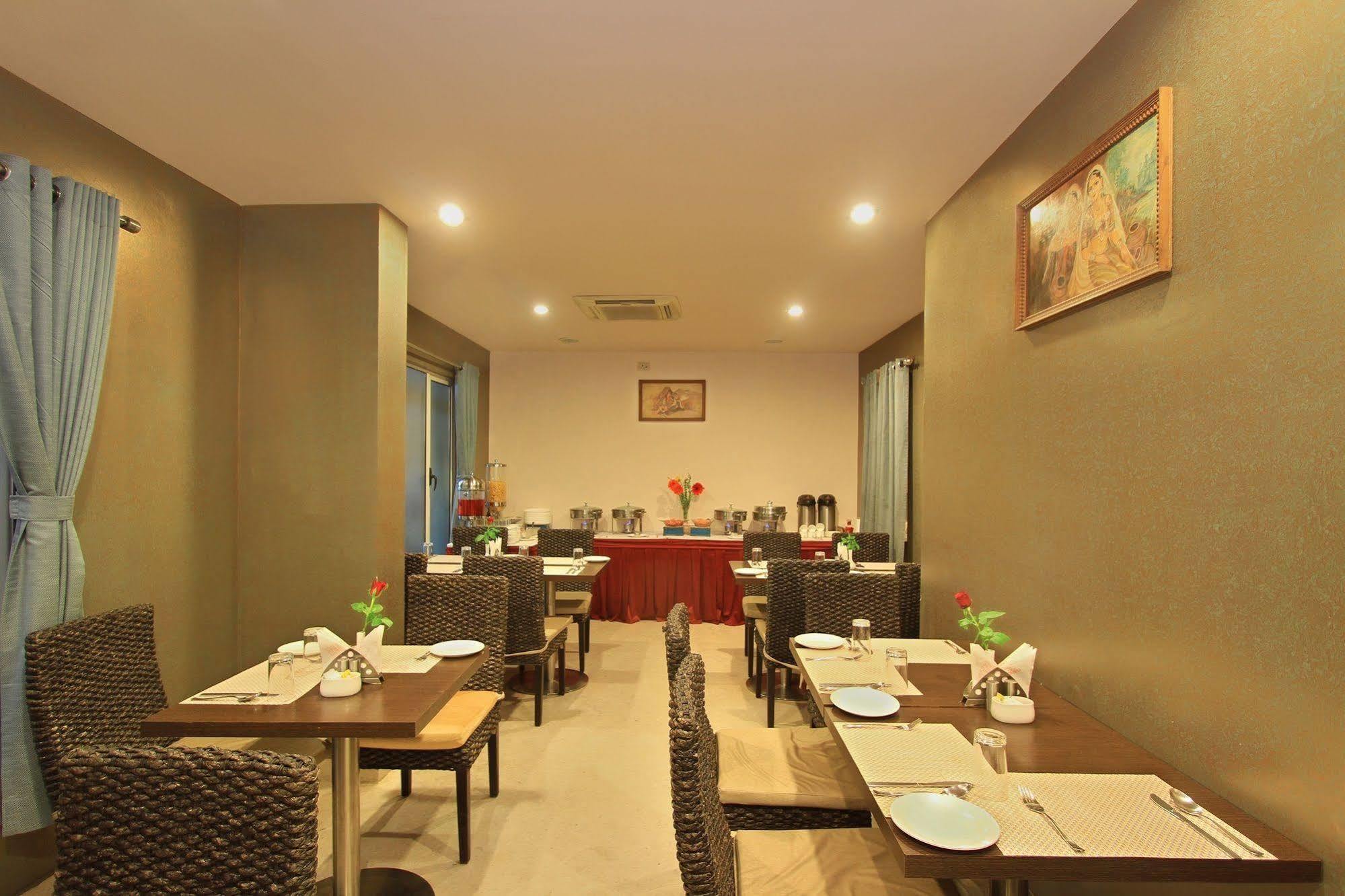 La Sara Hometel Bangalore