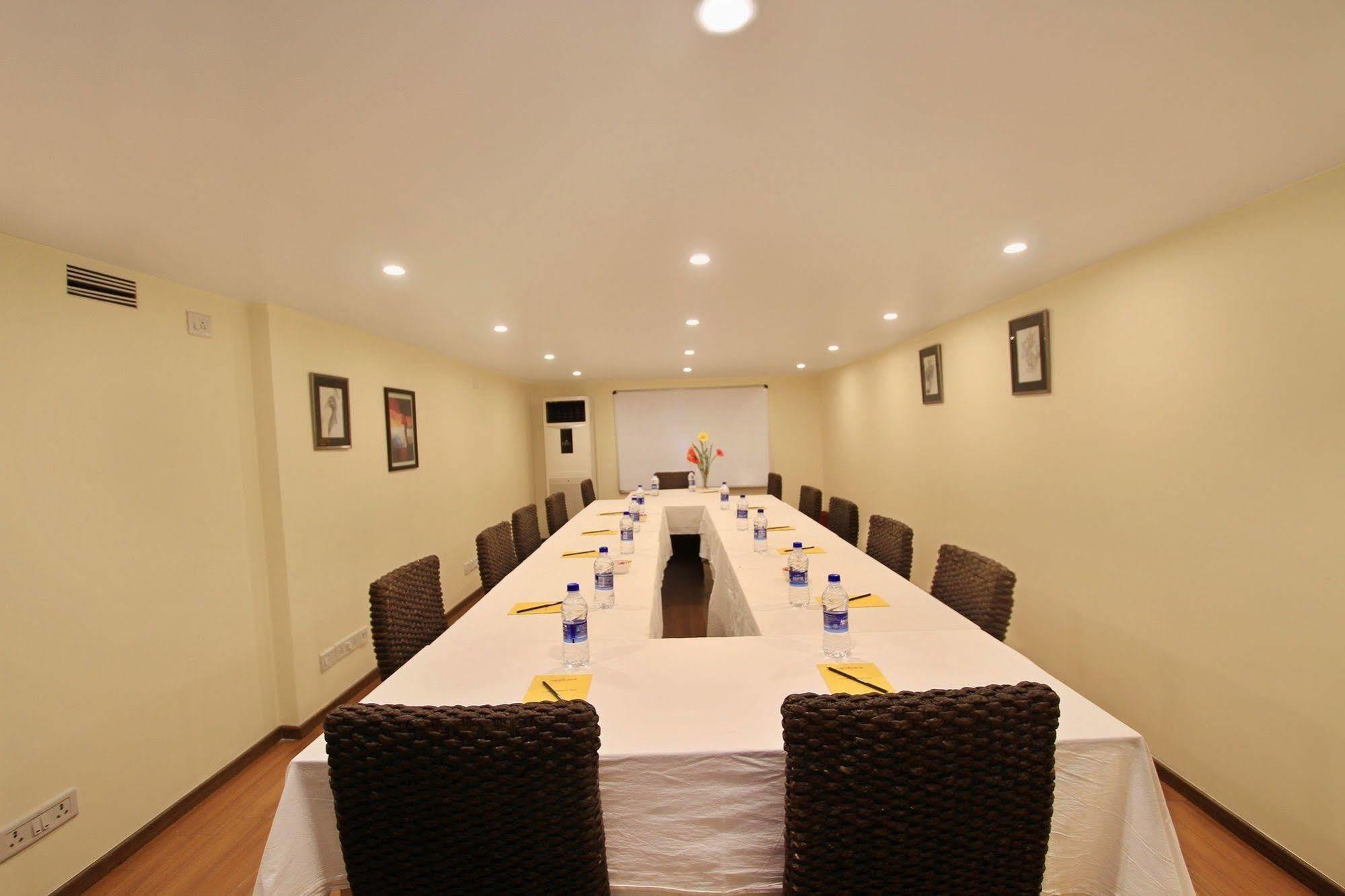Hotel La Sara Hometel Bangalore