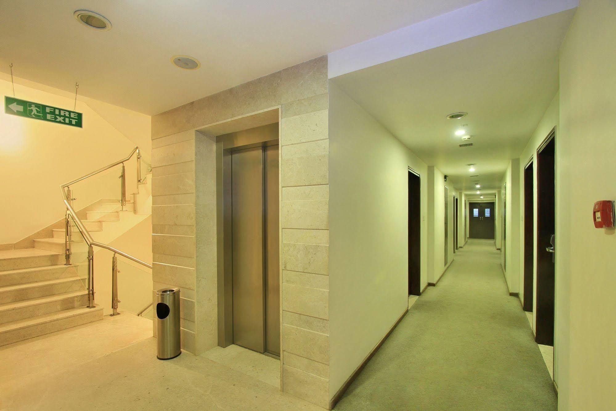 Hotel La Sara Hometel Bangalore