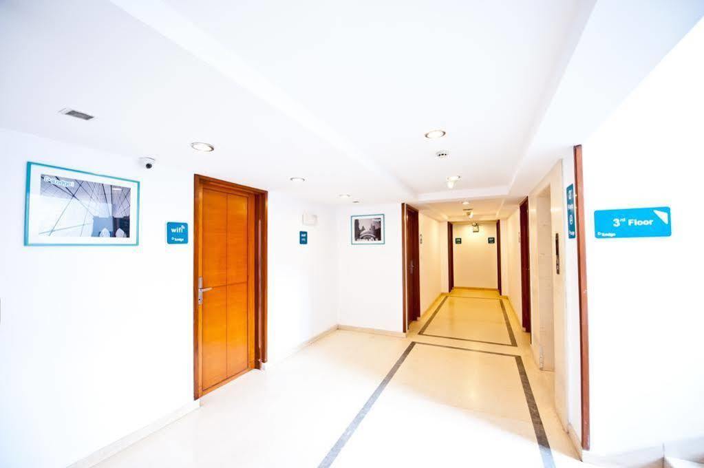 Hotel Bloom - Indiranagar 3*