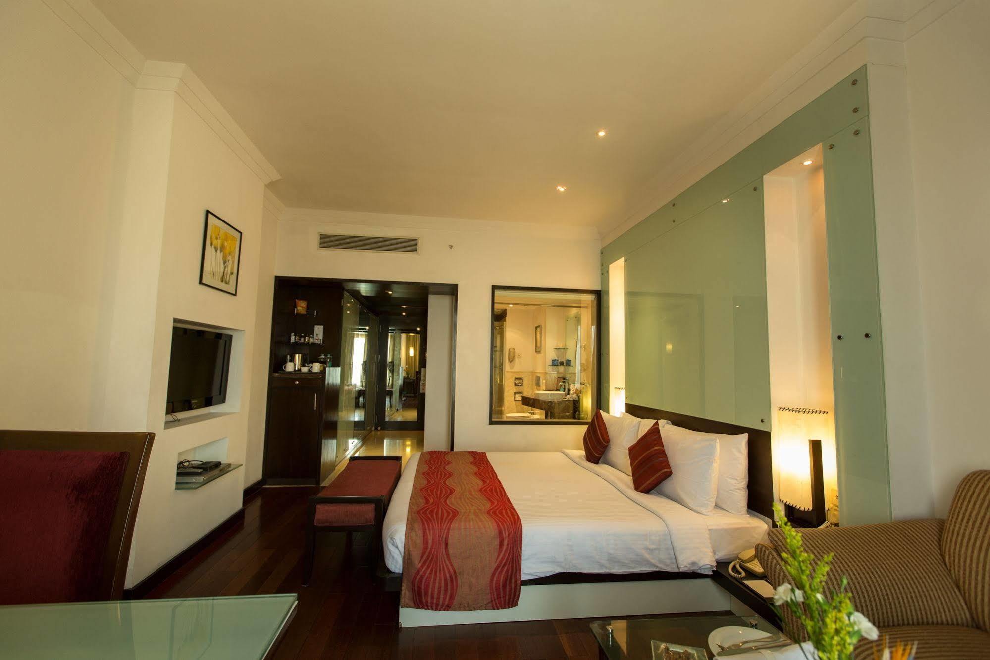 Hotel The Chancery Pavilion Bangalore