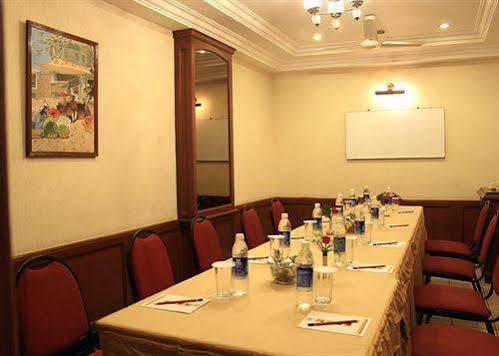 Fabhotel Royale Basant Residency - Gandhinagar Hotel