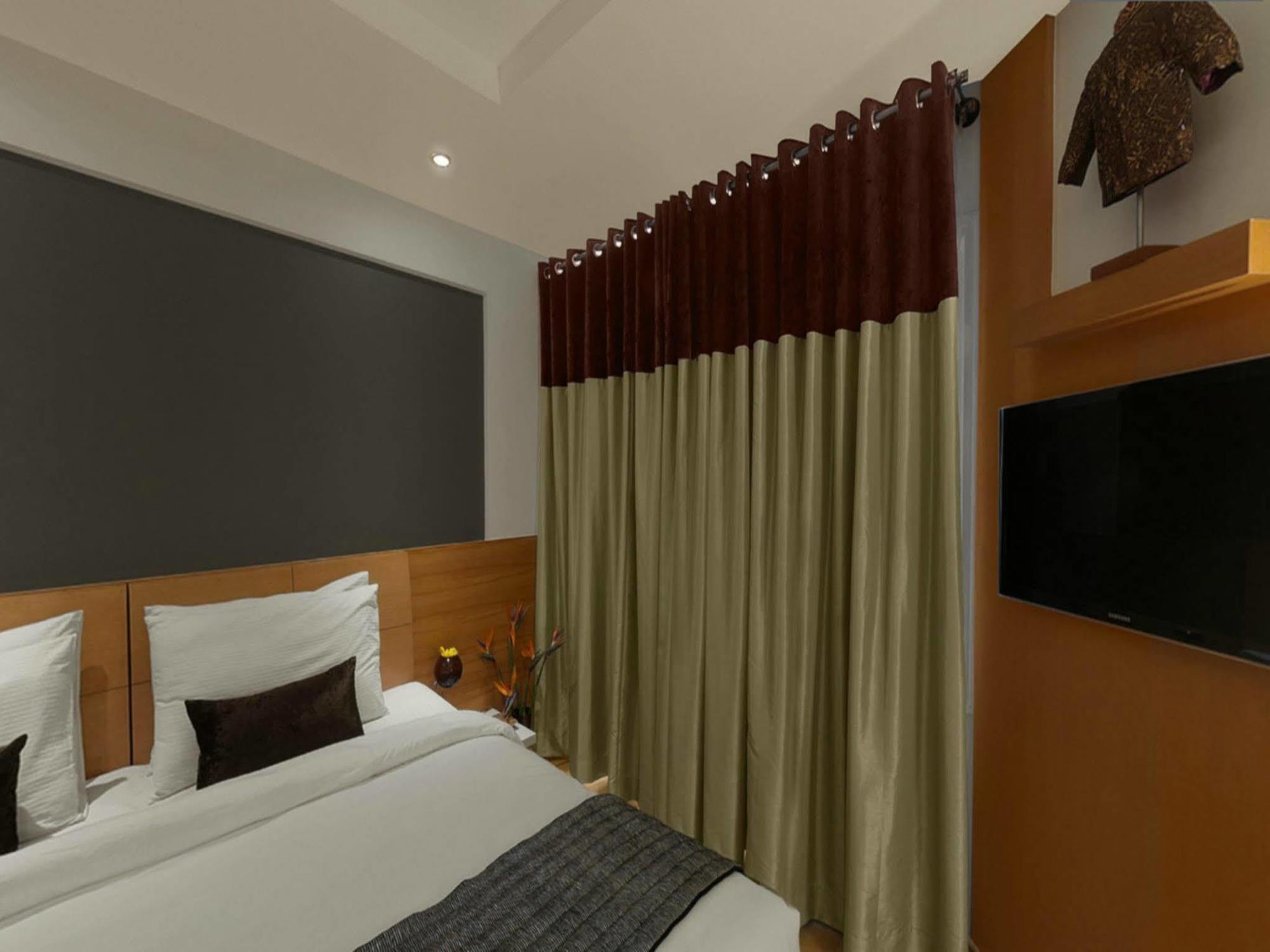 Melange Luxury Service * Bangalore