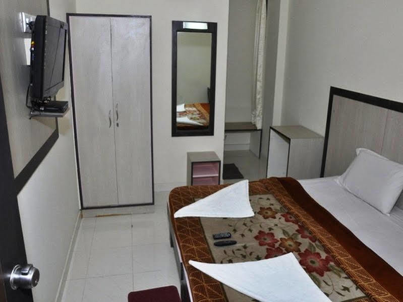 Lodge The Koramangala Residency