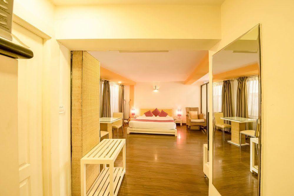 Shilton Aparthotel