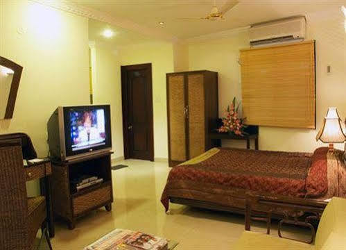 Shilton Aparthotel 3*