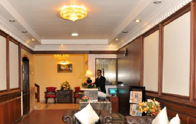 Paraag Hotel 3*