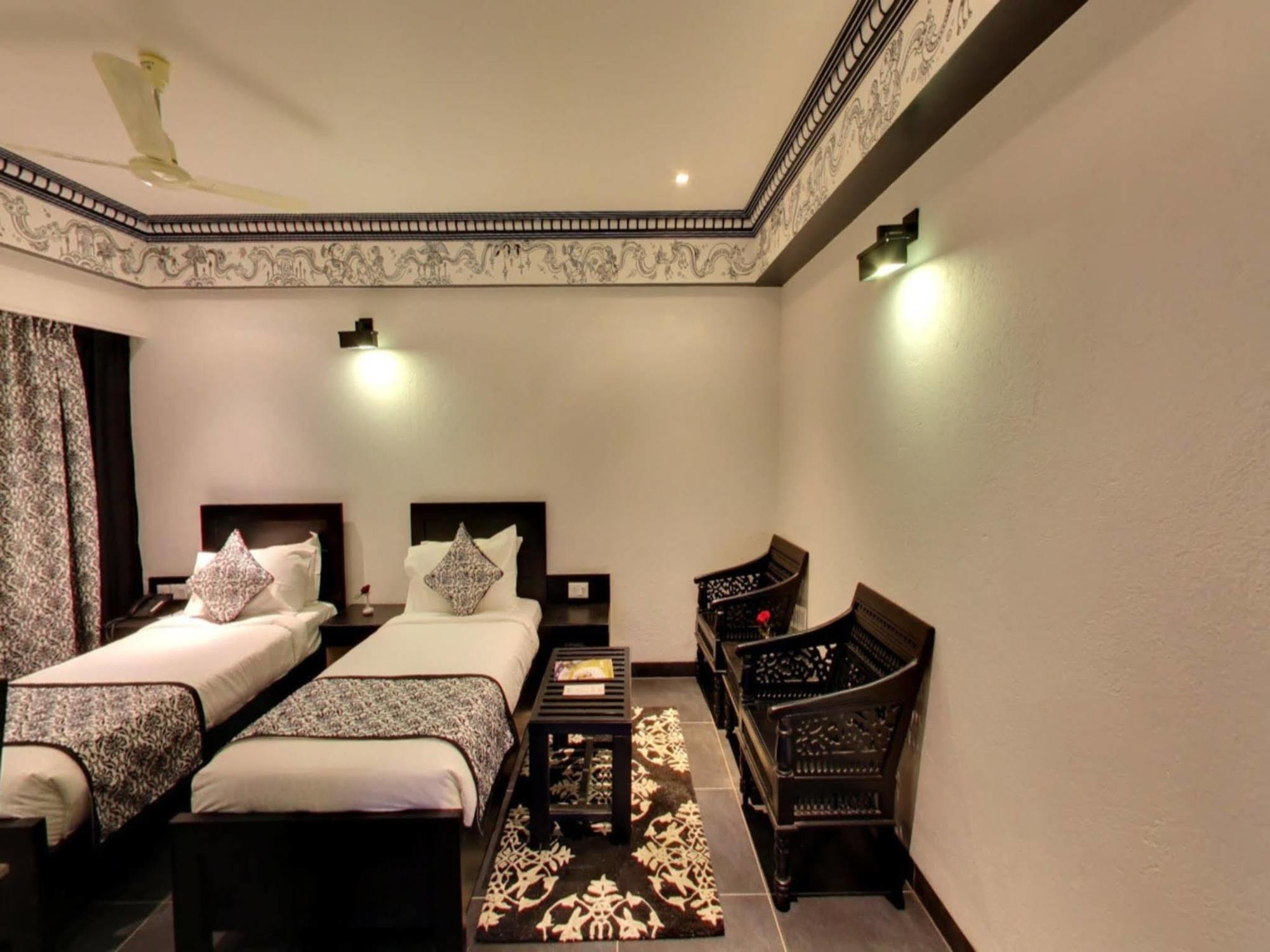 Liwa - The Transit Hotel,