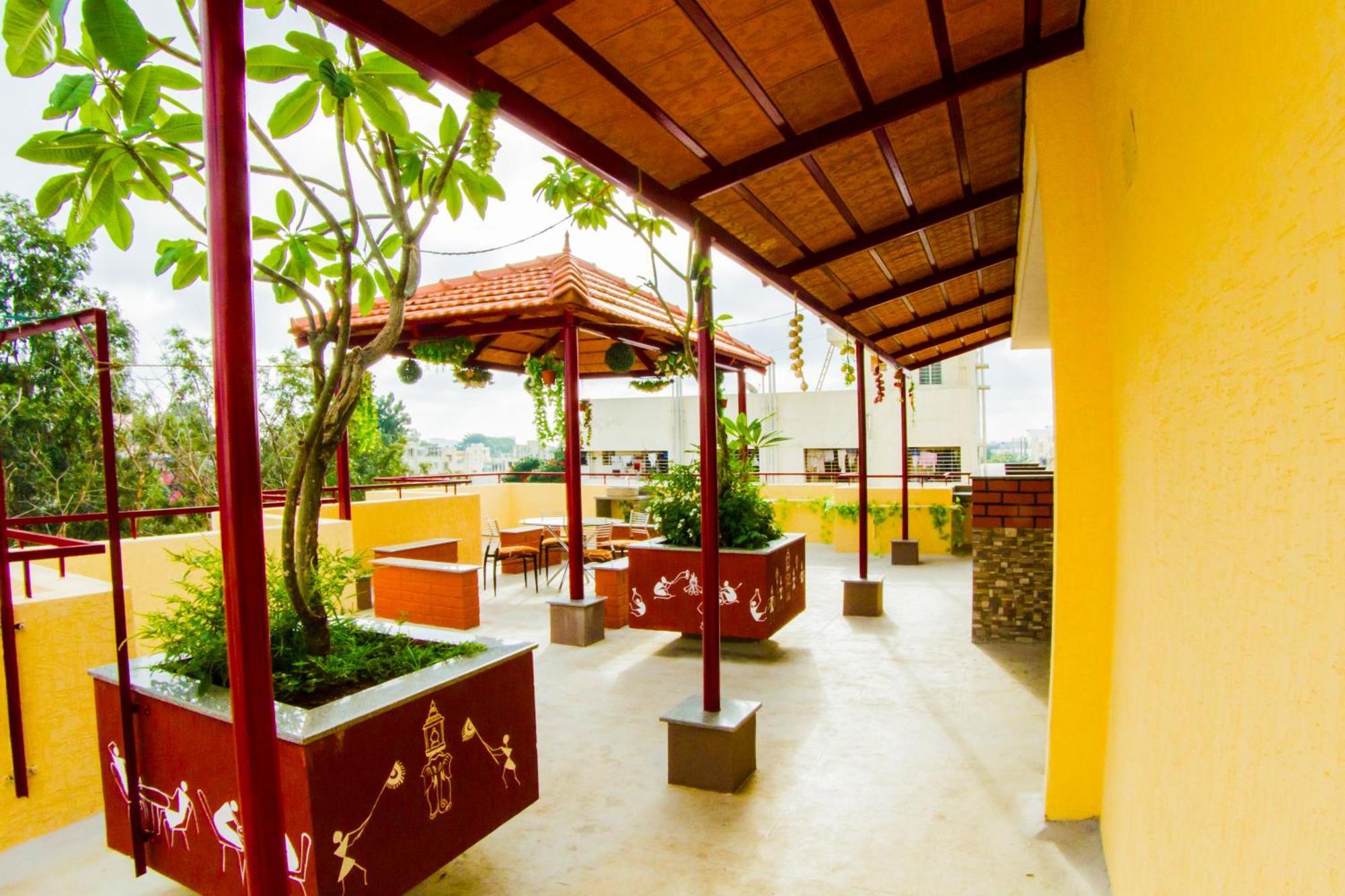 Rainbow Service Hotel
