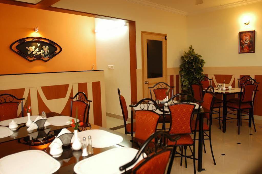 Raj Comforts -golf View 3* Bangalore