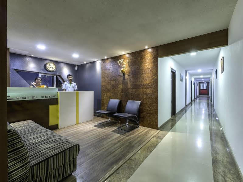 Treebo Trend Edge St Marks Road Hotel Bangalore
