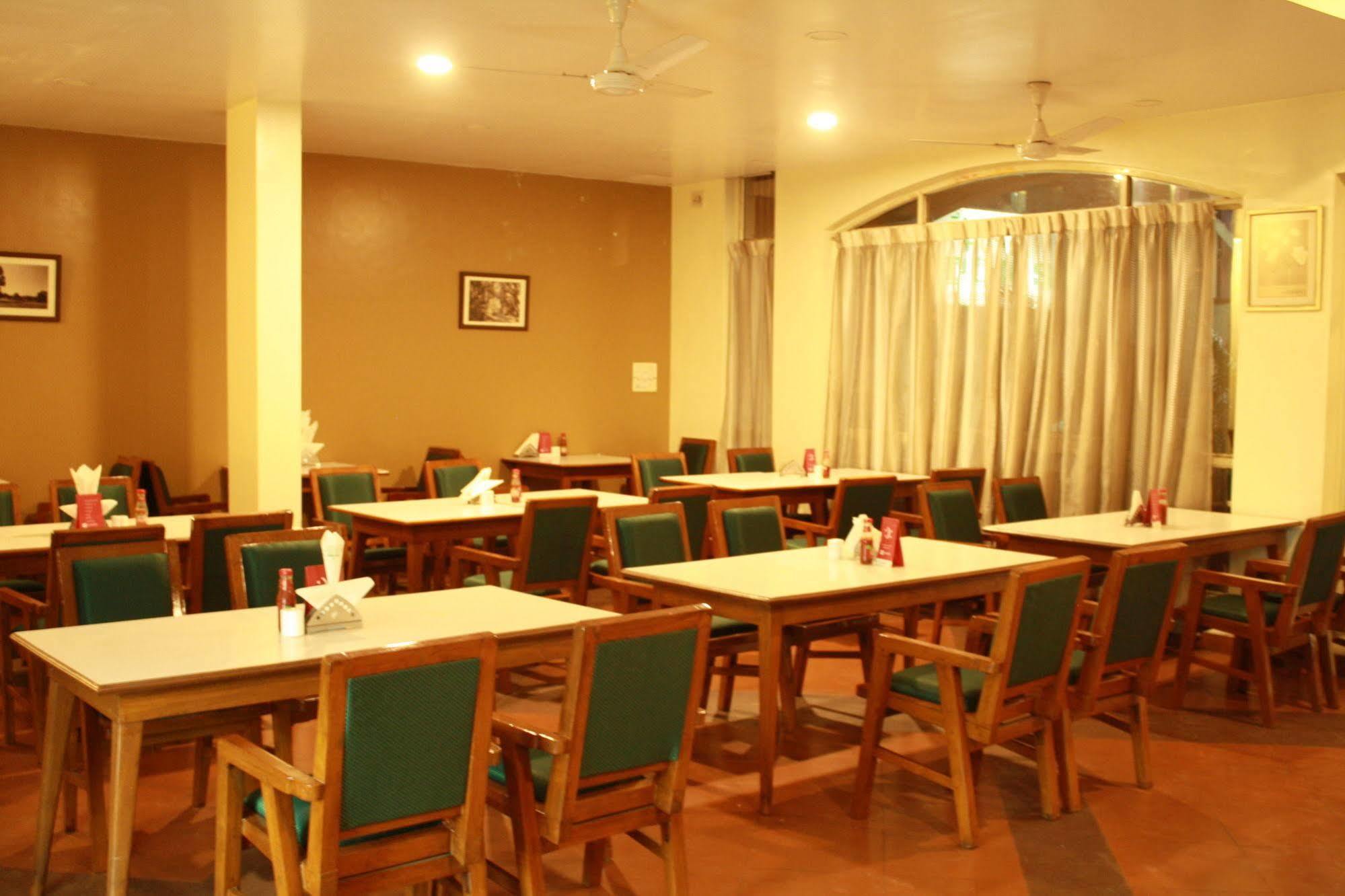Tom'S Hotel 3*