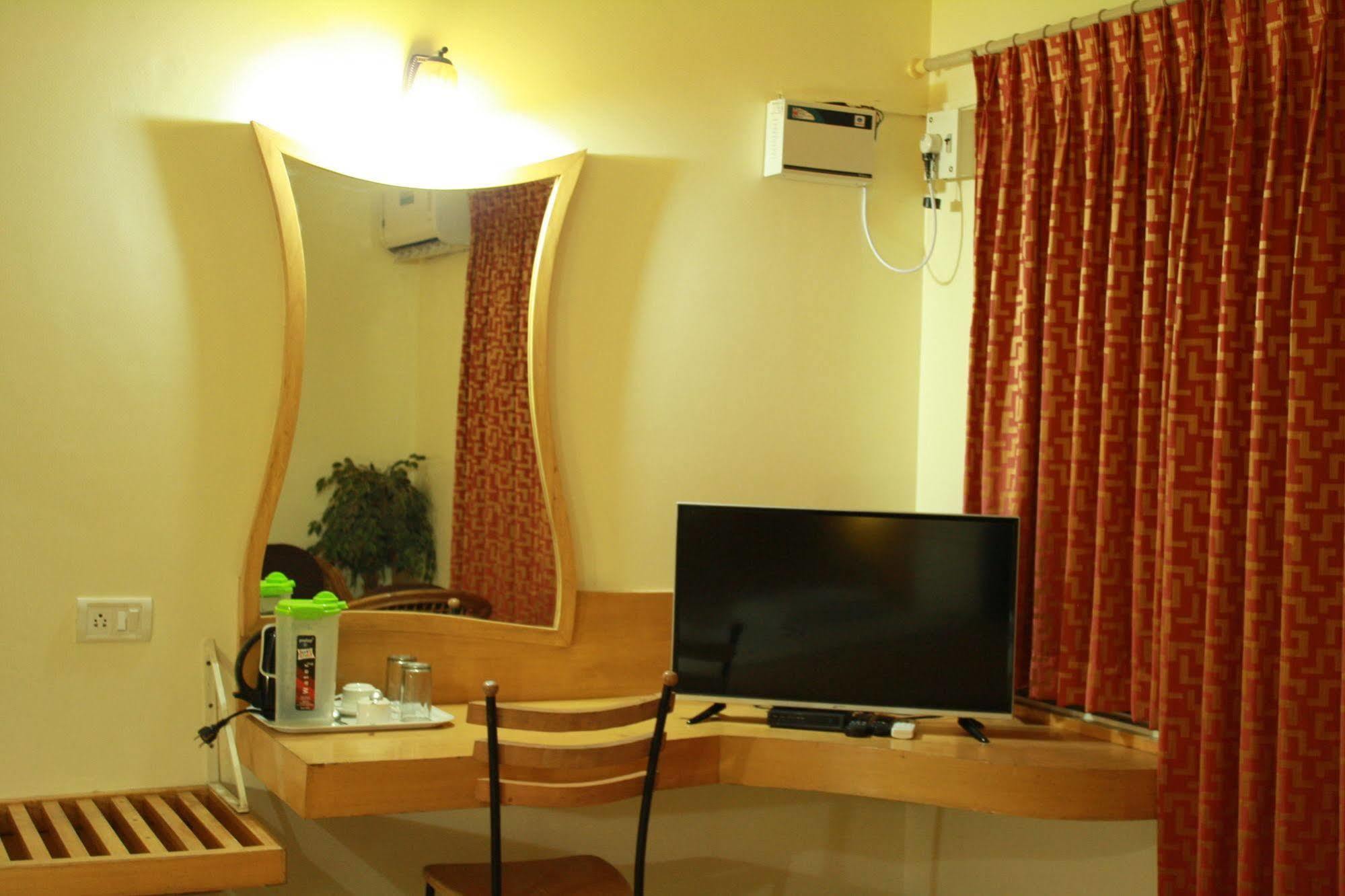 Tom'S Hotel 3* Bangalore