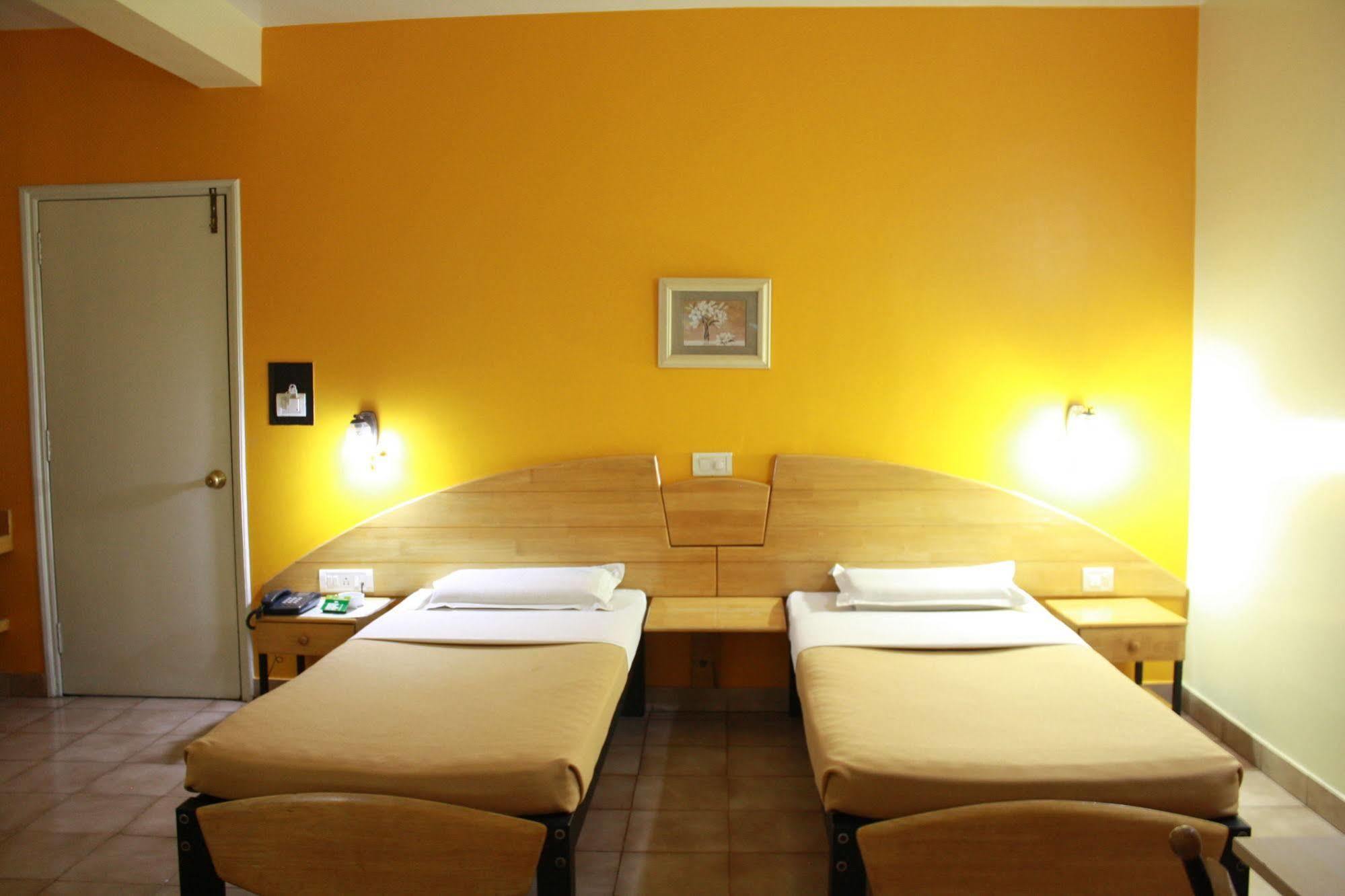 Hotel Tom'S Hotel 3*
