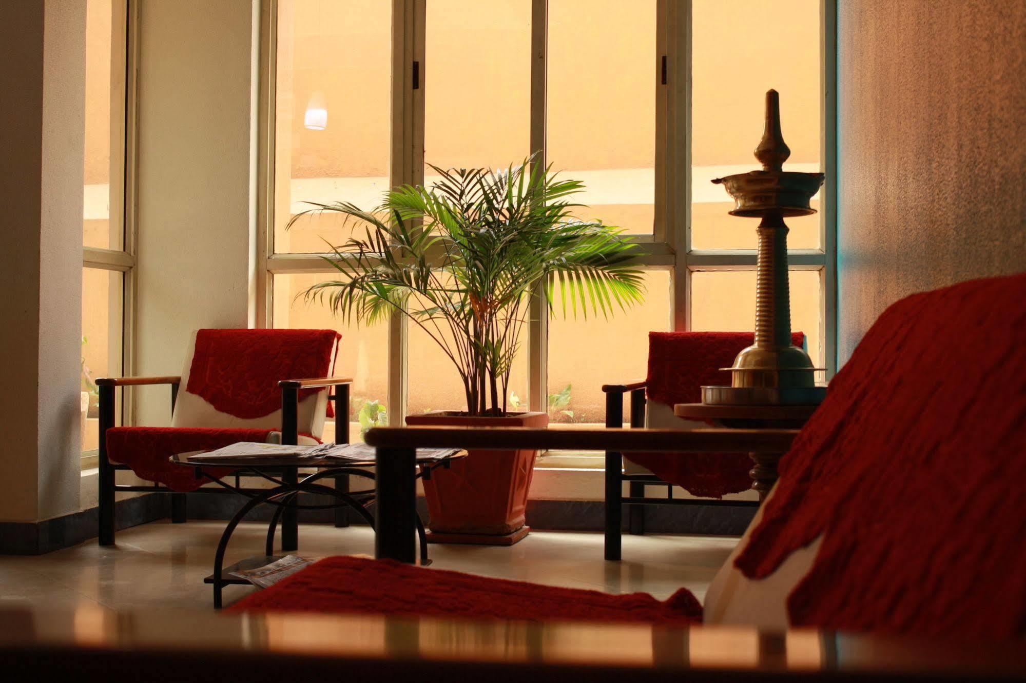 Hotel Tom'S Hotel 3*